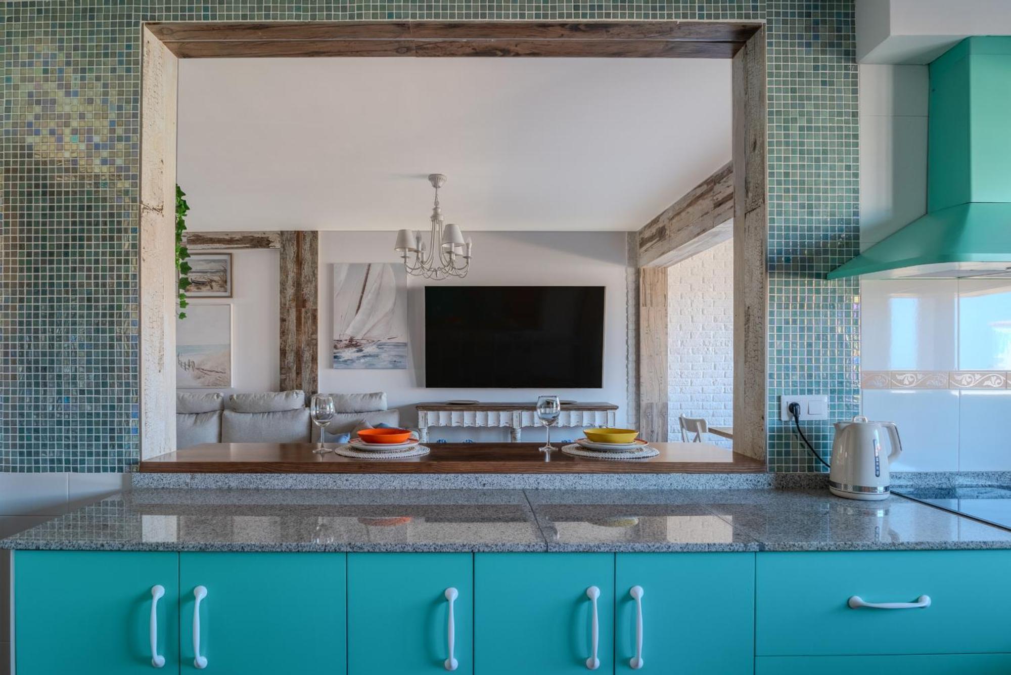 Oceana - Cliffside Retreat