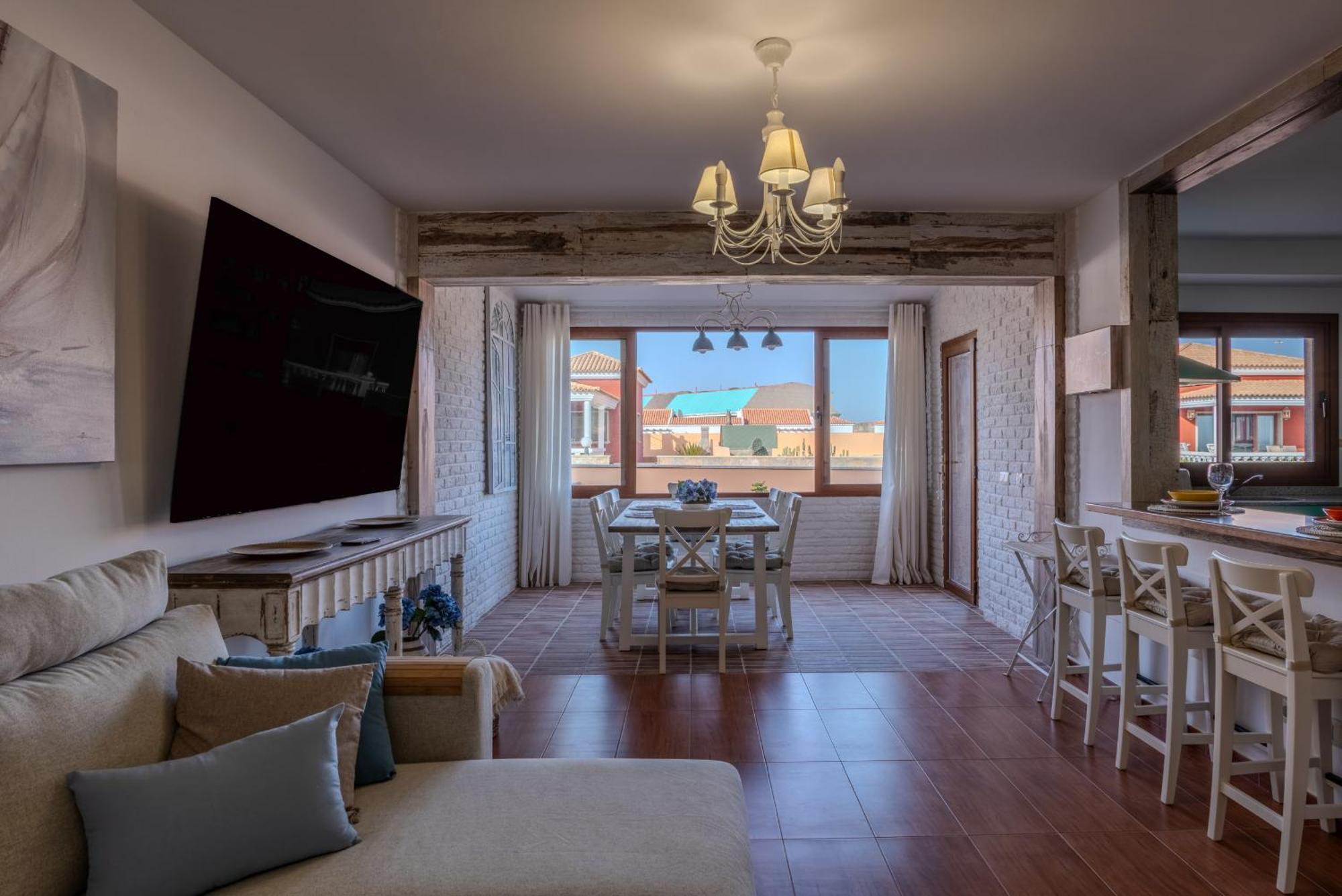 Oceana - Cliffside Retreat *