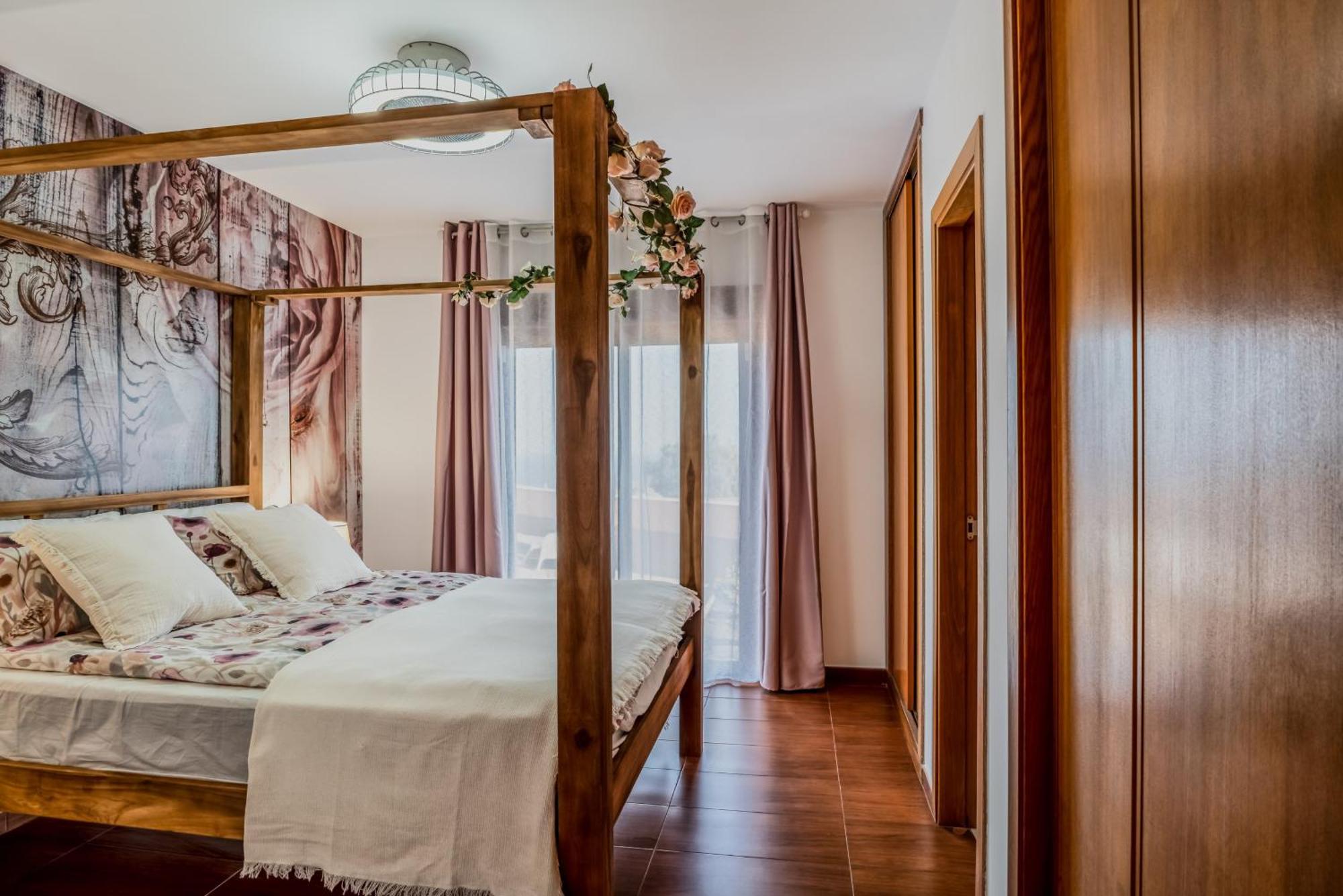 Villa Oceana - Cliffside Retreat